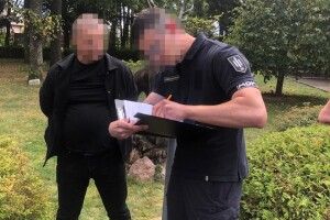 На Рівненщині викрили керівника надлісництва на хабарі у 3 мільйони гривень