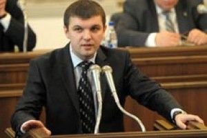АБО ЧИНОВНИК, АБО ДЕПУТАТ