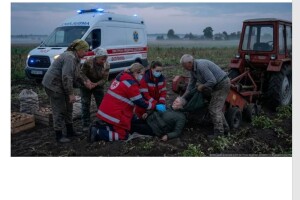 На Волині ледь не загинула жінка під час збирання бульби