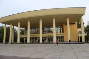 Дід Мороз пообіцяв луцькому Палацу учнівської молоді новий автобус