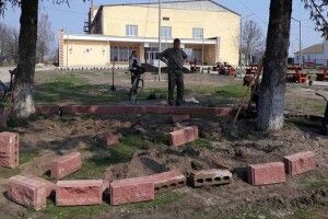 У Смідині громадські активісти прибрали своє село