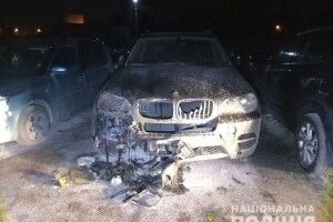 У Рівному підпалили автівку чемпіона світу з кікбоксингу