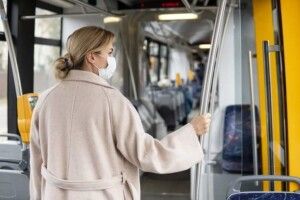 Повідомили, як у транспорті шукатимуть невакцинованих
