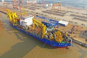 В Азії спустили на воду найбільше судно для створення островів