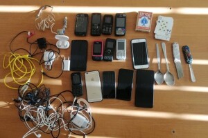 В ув'язнених Луцького сізо вилучили заборонені предмети (Фото)