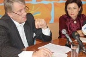 «ТІЛЬКИ МИ ПРОПОНУЄМО ПОЛІТИКУ НАЦІОНАЛЬНОГО ВІДРОДЖЕННЯ», —*