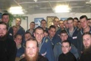 ЗАХИСНИКИ ВІТЧИЗНИ: священики єпархії побували на корветі «Луцьк»