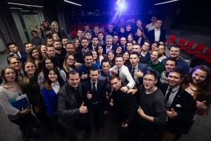 Петро Порошенко на форумі «Солідарної молоді»: «Україна зараз потребує захисту не менше, ніж у 14-му році»