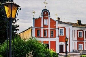 Під час Останнього дзвінка у недільній школі невідомі «замінували» приміщення семінарії УПЦ МП