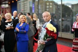 Три колишні президенти попросили Зеленського надати звання Героя України відомому композиторові 