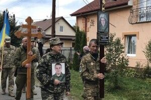 Попрощалися із загиблим бійцем волинської бригади (Фото)