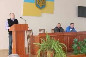 У Маневичах хочуть зрушити з мертвої точки «районний стадіон»