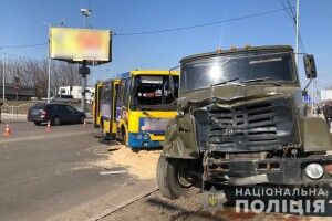 У ДТП в Луцьку постраждало 10 людей: у поліції розповіли подробиці 