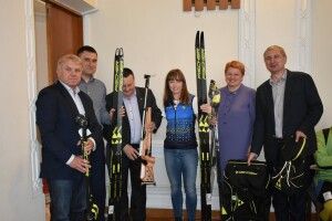 У Луцьку паралімпійській чемпіонці Юлії Батенковій-Бауман вручили спортивний інвентар на 150 тисяч