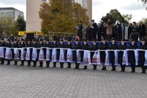 Посвята в ліцеїсти: у Луцьку юні майбутні захисники України склали присягу