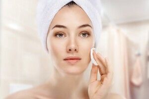 Дерматокосметика La Roche-Posay: скажи прищам «ні»