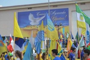 Волинські військові святкують День Державного Прапора і у Володимирі – і в Станиці Луганській (фото)