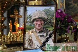 Залишилися син та донька: волиняни провели в останню дорогу 36-річного Воїна (Фото)