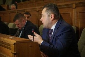 На завершення сесії - Петра Савчука виключили з УКРОПу