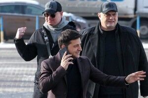 Річниця Зеленського: такою слабкою як тепер Україна ще не була 