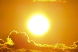 На Сонці з’явилася величезна пляма: вчені попереджають про сильну геомагнітну бурю