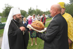 Голова райспоживспілки віддав під церкву магазин (фото)