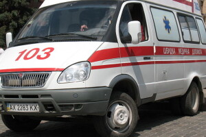 На Рівненщині жінка народила дитину у кареті «швидкої»