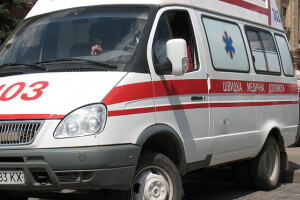 На Рівненщині неповнолітні знайшли посеред вулиці чоловіка в крові