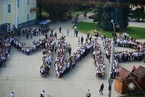 ВІКНО РУБРИКИ: луцькі школярі — за мир
