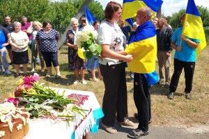 У селі Волині зворушливо зустріли Захисника після чотирьох років полону