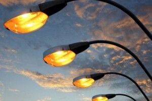 Лучани вимагають більше світла