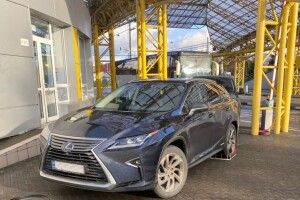 На «Ягодині» виявили викрадене у Німеччині люксове авто