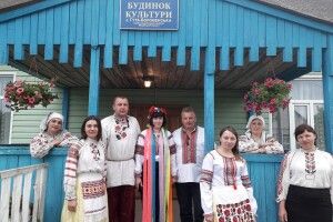 У таких гарних вишиванках і конкурс можна було влаштовувати