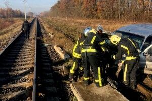 На Волині автівка зіткнулася з поїздом