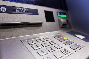У Рівному зламали табло обмінника валют і транслювали роспропаганду