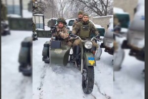 На фронт із Волині доставили «космічне сало» і мотоцикл, якому позаздрив би сам Термінатор (Відео)