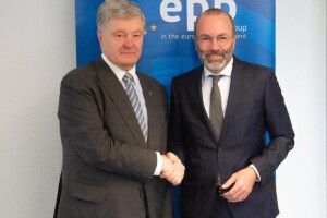 Порошенко на зустрічі з Вебером закликав ЄНП подвоїти зусилля для посилення санкцій і конфіскації активів росії