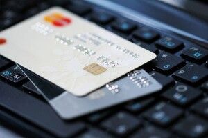 На Турійщині псевдобанкіри видурили в жінки понад 30 тисяч гривень
