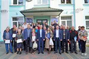 Подяки та грамоти: у громаді на Волині відзначили кращих комунальників та землевпорядників