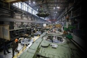 Заради війни в Росії планують працювати 6 днів на тиждень
