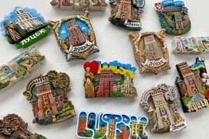 Луцький замок, Леся і собор: в обласному центрі Волині випустили нові магніти