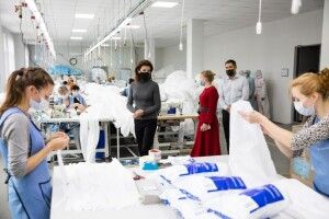 Марина Порошенко: ми жодного дня не припиняли благодійної підтримки медиків, і продовжимо це робити