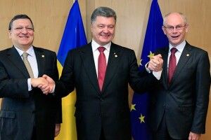 Порошенко в річницю підписання Угоди про асоціацію: це живий інструмент досягнення критеріїв членства в Євросоюзі