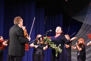 «Кантабіле» привітав волинських фармацевтів класичною музикою