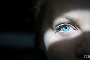 У Львові в оці дитини виявили 10-сантиметрового черв’яка, який намагався влізти в череп (Фото)