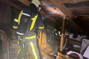 Аж 8 вогнеборців гасили пожежу в Сарнах