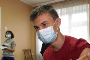 Довідка про щеплення і дозвіл батьків: в одному з міст почали вакцинувати від коронавірусу дітей 