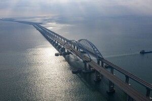 Кримський міст не витримує навантажень, - Гуменюк 
