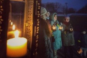 «У пошуках Різдва»: у Нововолинську організували незвичну екскурсію з ліхтариками
