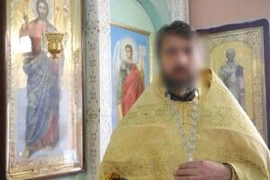 Сатана у рясі священника розбещував рідних доньок